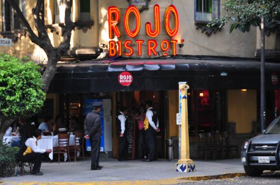 Um dos muitos restaurantes em La Condesa, charmoso bairro da Cidade do México, capital do país